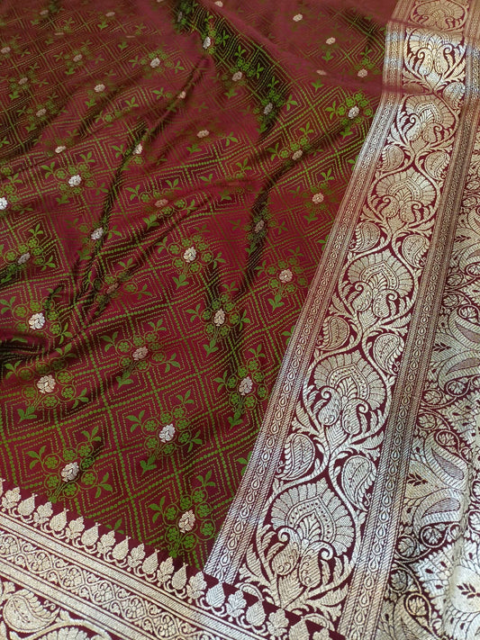 Mehendi Green Tanchoi Silk Zari Booti