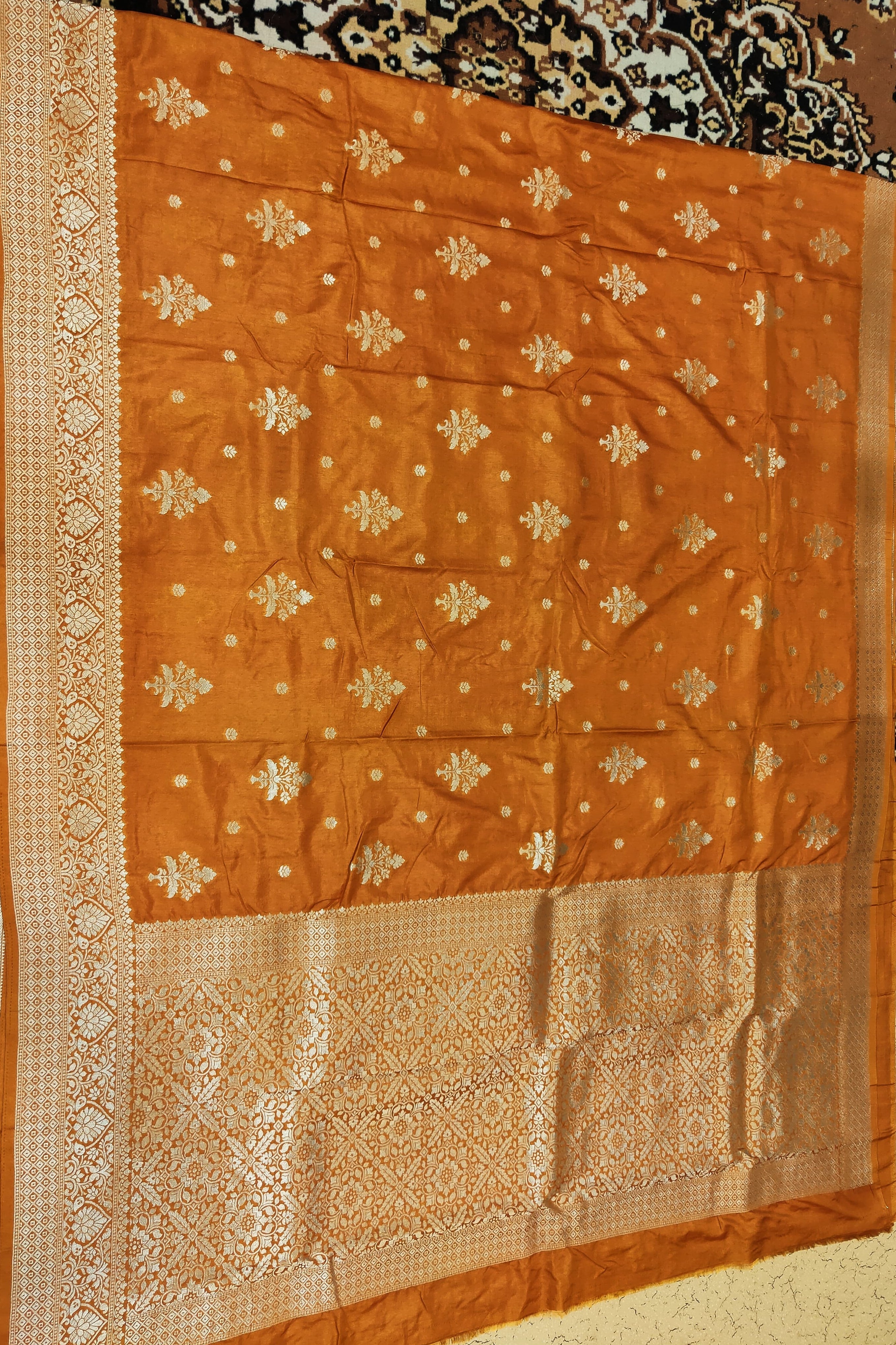 orange dola flat open